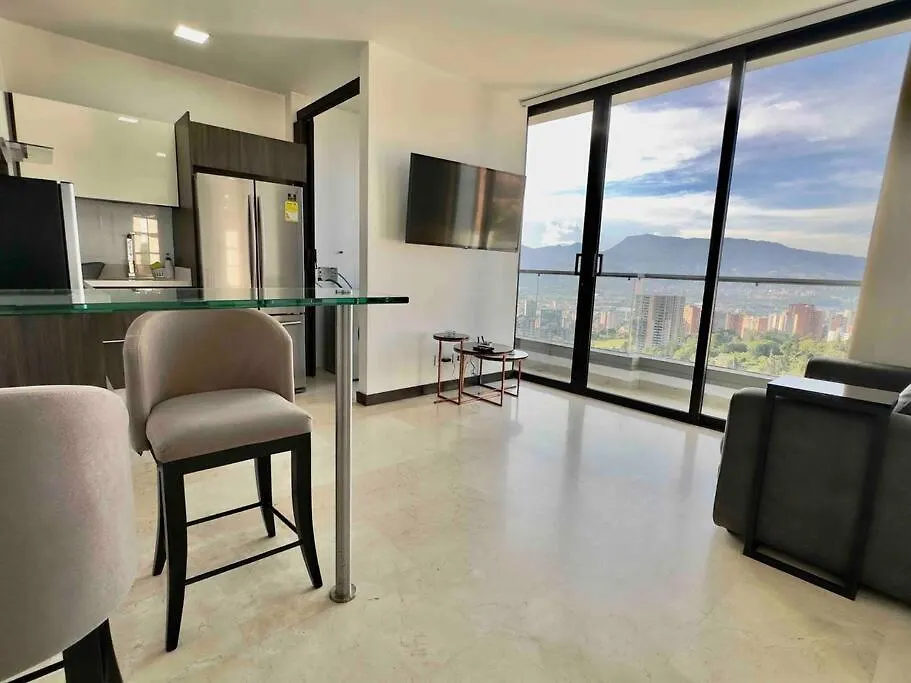 Apartamento 2002 City Skyline View In El Poblado Medellín Colombia